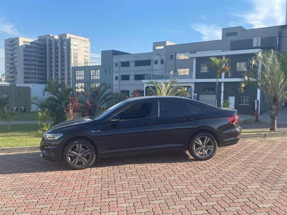 VOLKSWAGEN JETTA 1.4 250 TSI TOTAL FLEX R-LINE TIPTRONIC VOLKSWAGEN JETTA 1.4 250 TSI TOTAL FLEX R-LINE TIPTRONIC